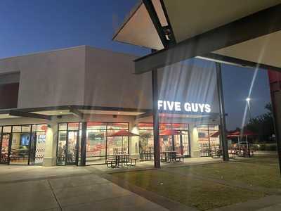 Five Guys, Gilbert