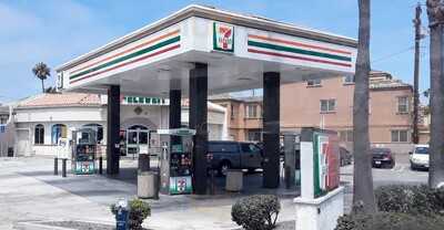 7-Eleven, Huntington Beach