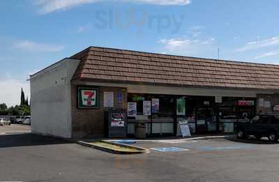 7-Eleven, Santa Ana