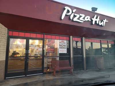 Pizza Hut, Santa Ana