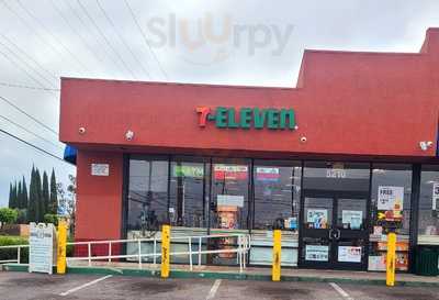 7-Eleven, Santa Ana