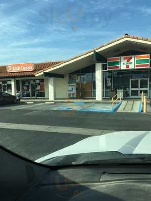 7-Eleven, Huntington Beach