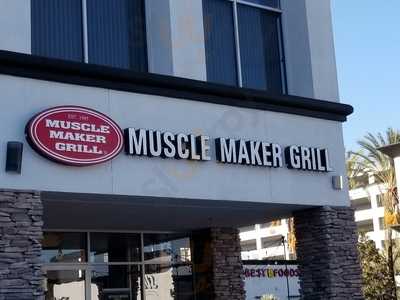 Muscle Maker Grill