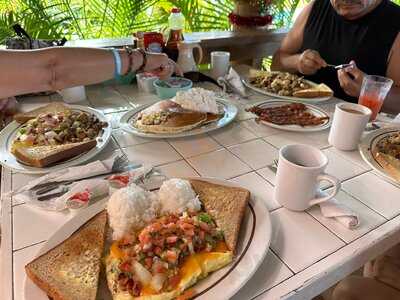 Gazebo Restaurant At Napili Shores