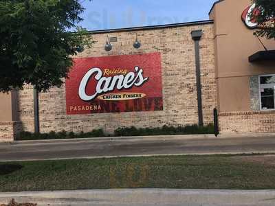 Raising Cane's Chicken Fingers, Pasadena