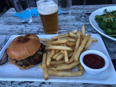 SideTrack Bar + Grill, Pleasanton