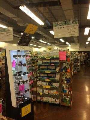 Island Naturals Market & Deli