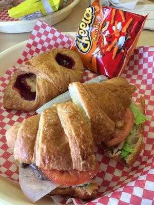 Heavenly Croissant, Fort Walton Beach