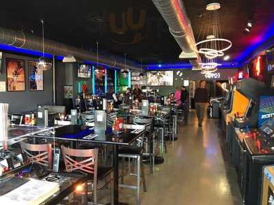 Flashback Retro Arcade + Bar + Grille, Hyannis