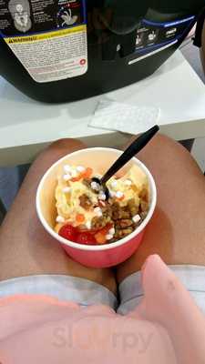 Froyo 101, New Bern