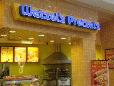 Wetzel's Pretzels, Pleasanton