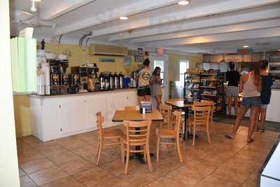 Spray Beach Bagel & Deli Shop