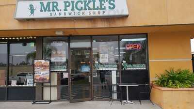 Mr. Pickle's Sandwich Shop, Lake Forest