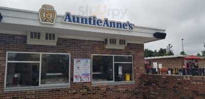 Auntie Anne's, Muskegon