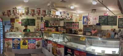 Carmella's Ice Creamery and Coffee Shop, Beach Haven