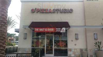 Pizza Studio, Lake Forest