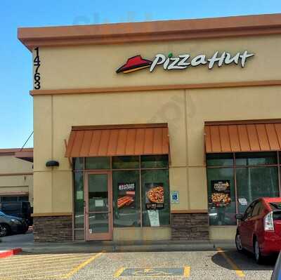 Pizza Hut / Wing Street