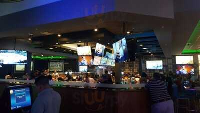 Dave & Buster's Springfield, Springfield