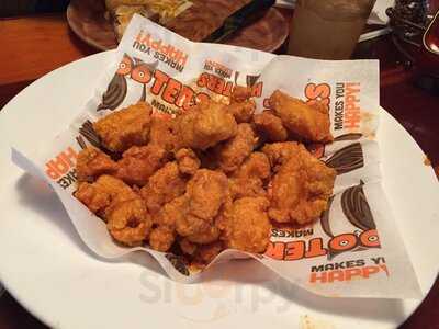 Hooters