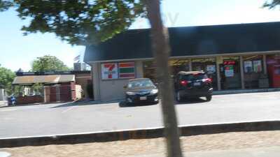 7-Eleven, Petaluma