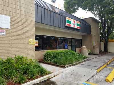 7-Eleven, Plantation