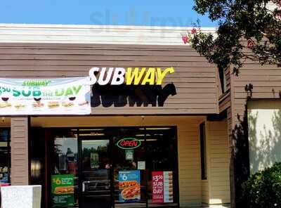 Subway, Auburn