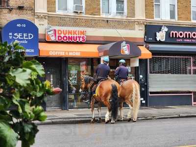 Dunkin', Bayside