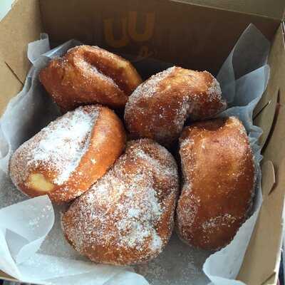 Leonard's Waikele Shopping Center