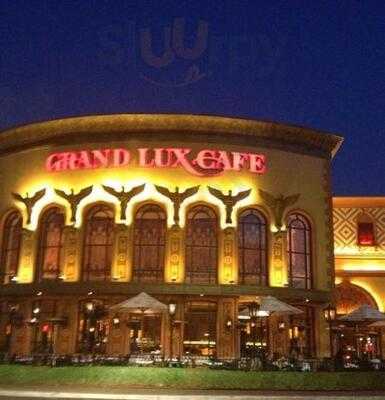 Grand Lux Cafe