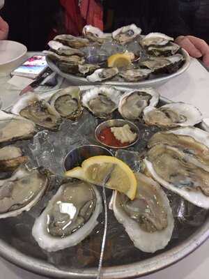 Catch, Oyster Bar, Patchogue