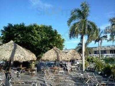 Outrigger Tiki Bar And Deckside Cafe