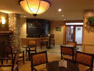 Bear Moon Bar & Grill