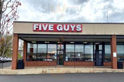 Five Guys, Doylestown