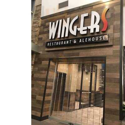 WINGERS Restaurant & Alehouse, Logan