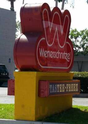 Wienerschnitzel, La Habra