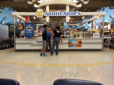 Auntie Anne's, Gurnee