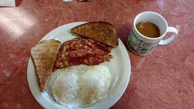 Bucky's Cafe, Portage