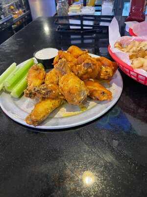 Pluckers Wing Bar