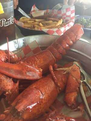 Lulu's Lobster & Wing Shack, Patchogue