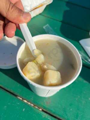 Salty's Clam Shack, Westerly