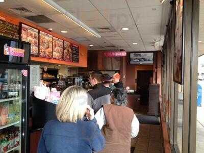 Dunkin', Elmhurst