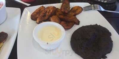 Cristina's Salvadorean Food