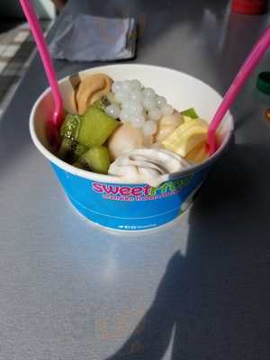 Sweetfrog Premium Frozen Yogurt