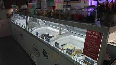 Campus Scoop Ice Cream Shop, Cullowhee