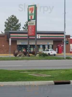 7-Eleven, Logan