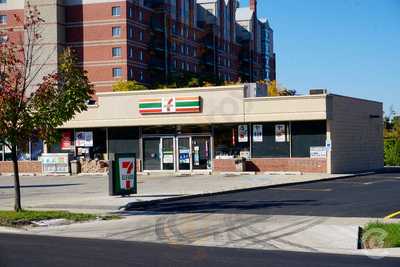 7-Eleven, Elmhurst