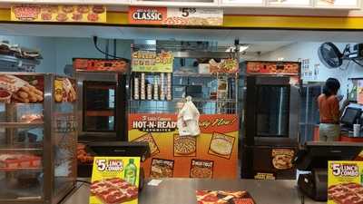 Little Caesars, Florissant