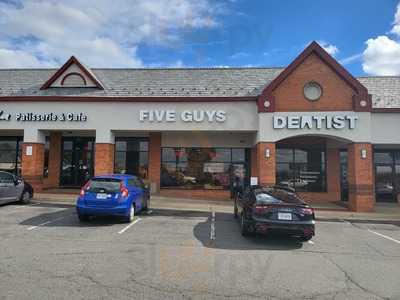 Five Guys Centreville, Centreville