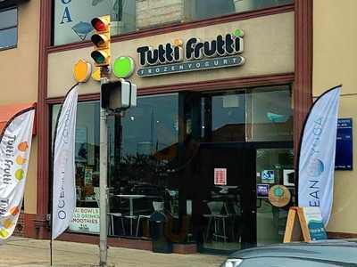 Tutti Frutti, Long Beach