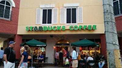 Starbucks, Estero